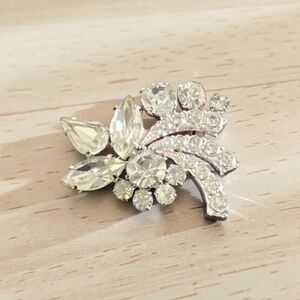 Vintage Rhinestone Brooch